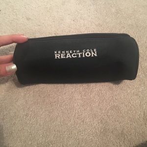 Kenneth Cole reaction small make up bag